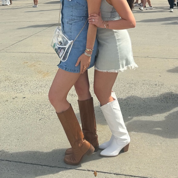 Frye Women's Campus Boots - Picture 8 of 9